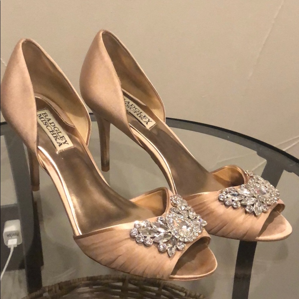 Badgley Mischka low heels.